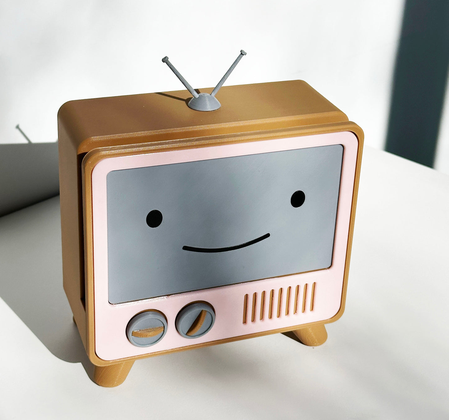 Otto the Retro TV Nintendo Switch Stand