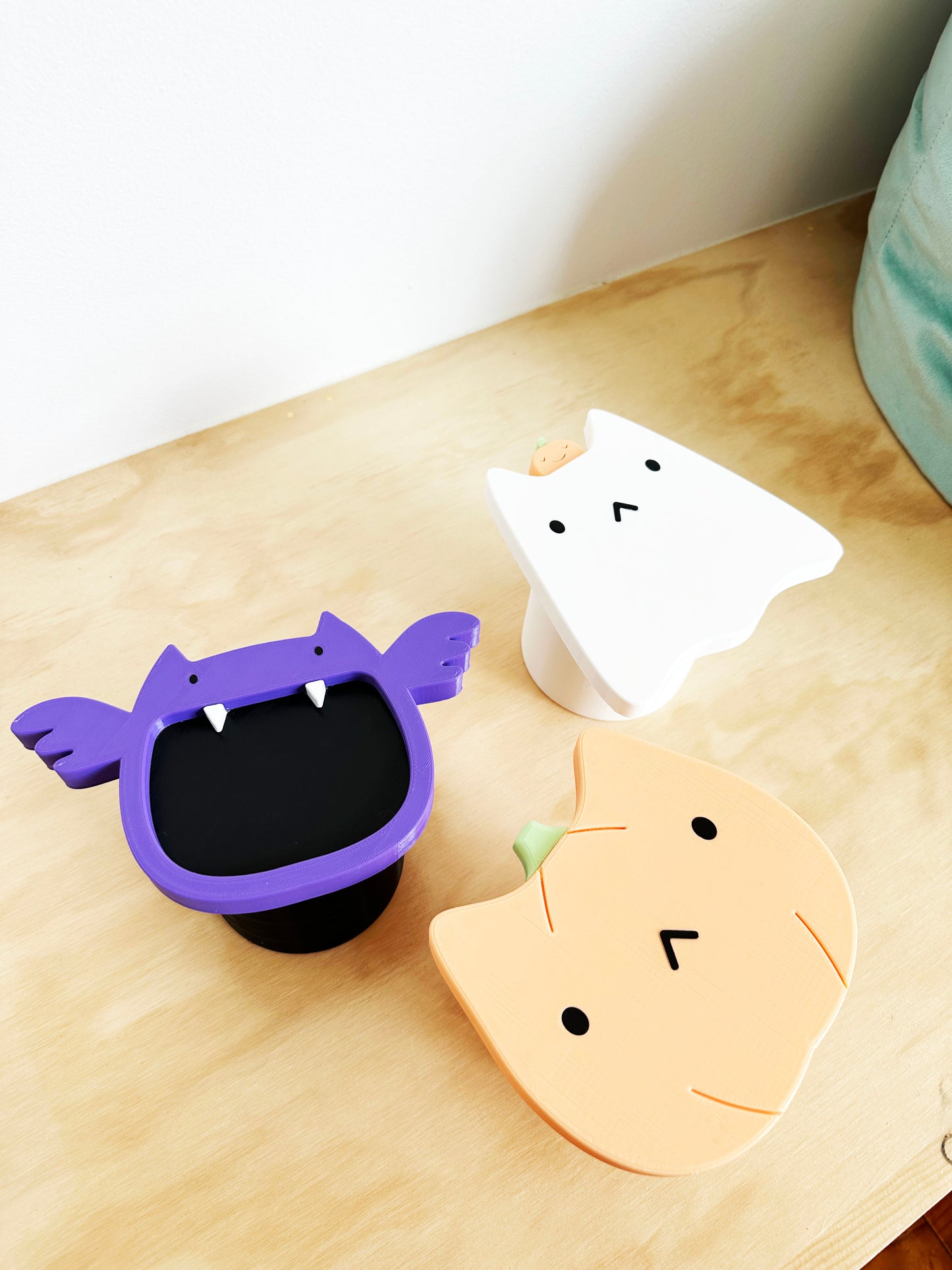 Ghost Cat Headphone Holder with Baby Pumpkin